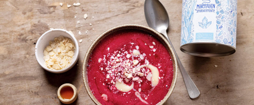 Frullato ai frutti di bosco con minerali