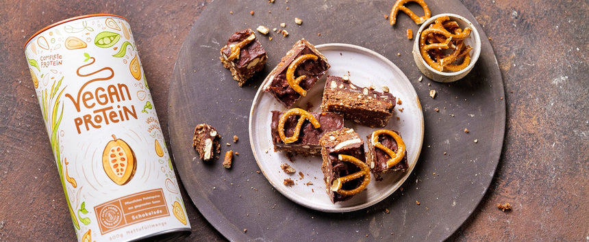 DOLCE E SALATO: Snack Proteici con Pretzel al Cioccolato
